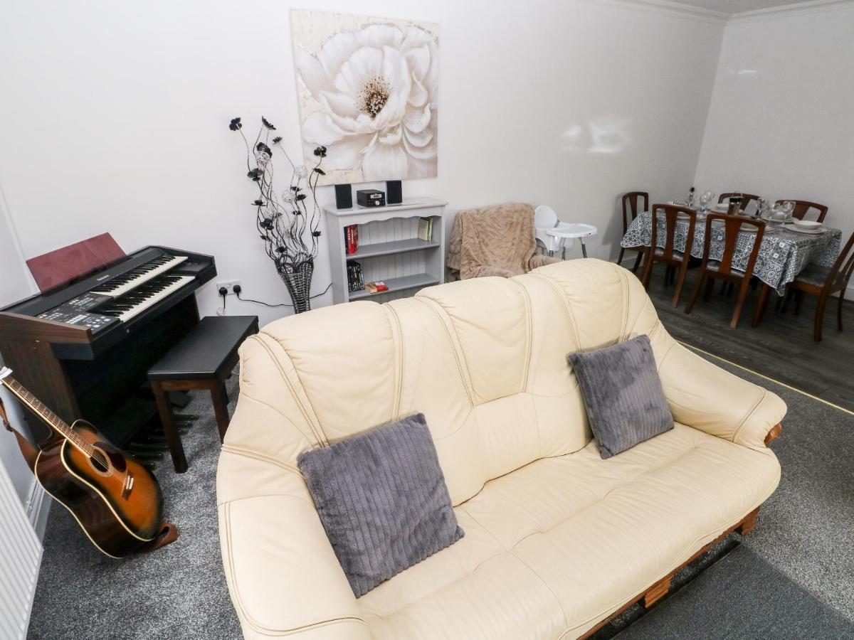 Willa 23 Charles Thomas Avenue Pembroke Dock Zewnętrze zdjęcie